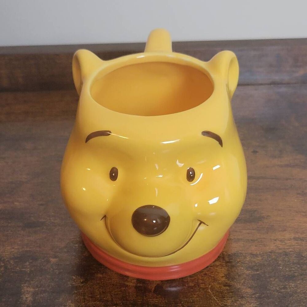 DISNEY WINNIE THE POOH HEAD SHAPED 3D FACED CERAMIC COFFEE MUG
